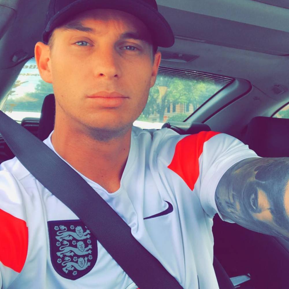 Meet your Posher, Ash